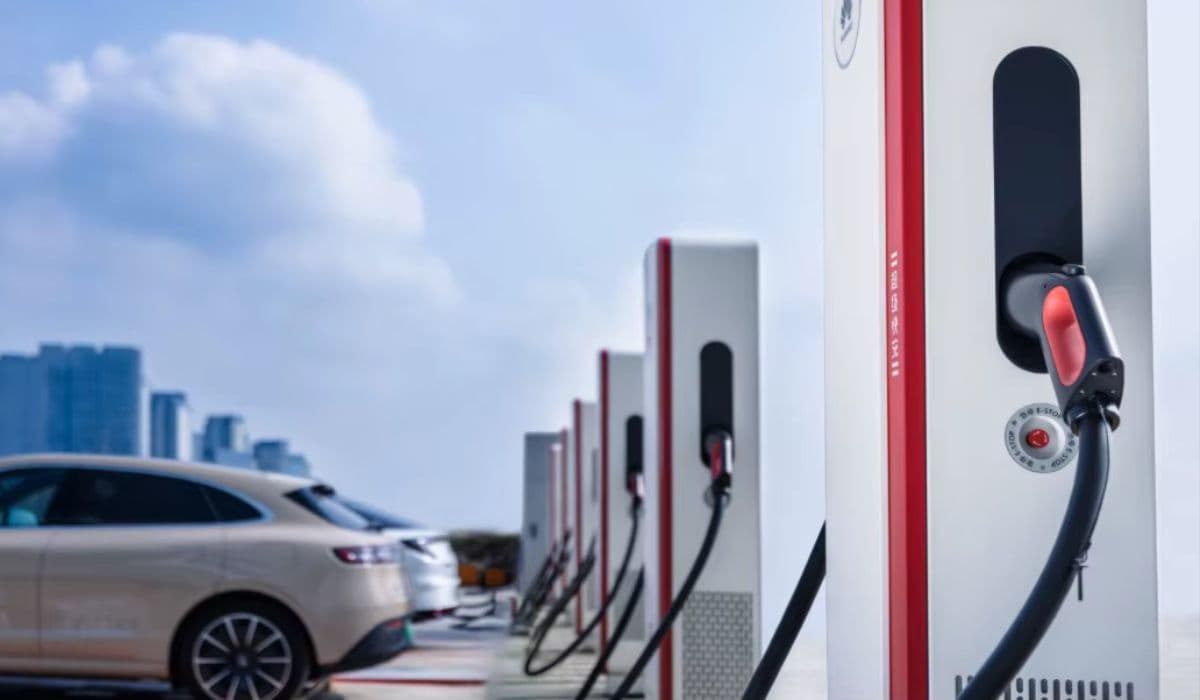 Ultra-Fast EV Charging Revolution: 600+ kW Networks Reshaping Electric Mobility in 2025