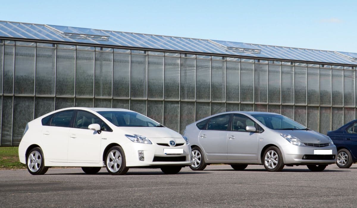 Used Prius: How to Buy Cheap and Confidently Drive Another 10 Years (Gen 2 & Gen 3)