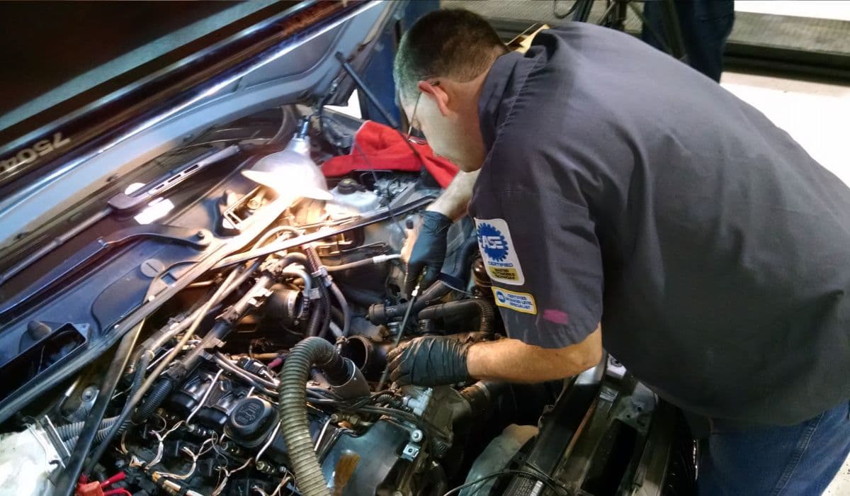 How to walnut blast intake valves for carbon buildup