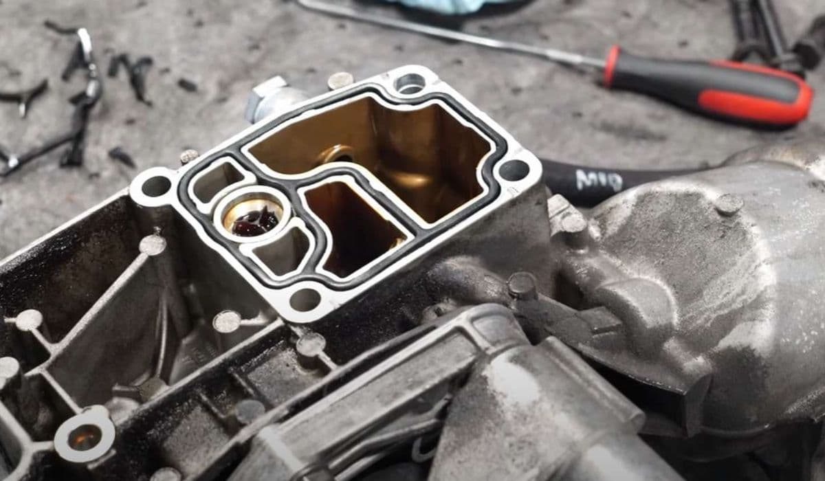 How to replace oil pan gasket on B58