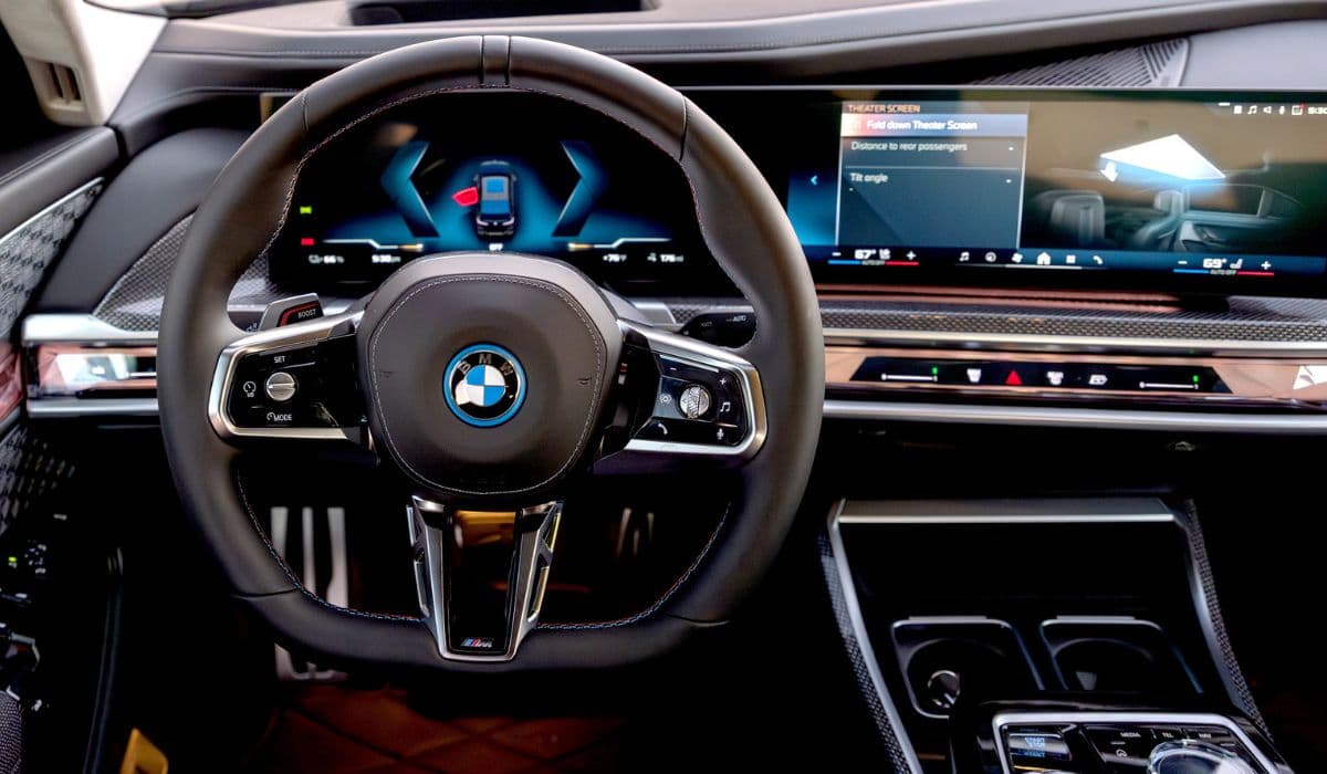 BMW i4/i5: EV range good but charging/software issues
