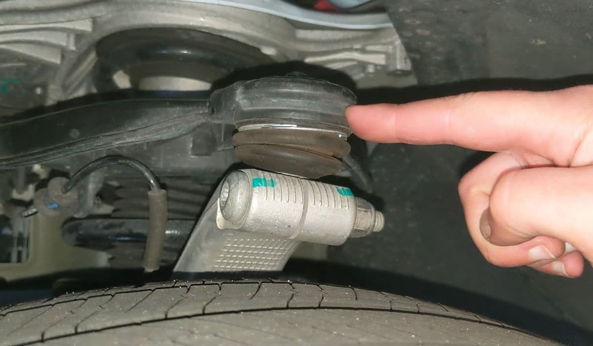 How to fix Tesla rattling noise from front suspension (Model 3/Y)