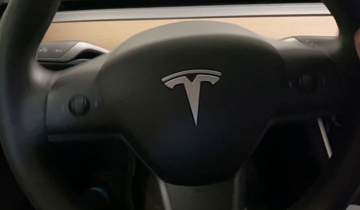 How to fix creaking noise when turning steering wheel (Model Y)