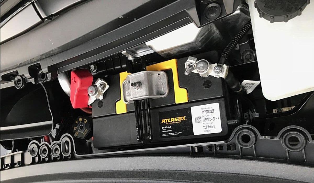 How to replace 12V battery and avoid warning messages Tesla