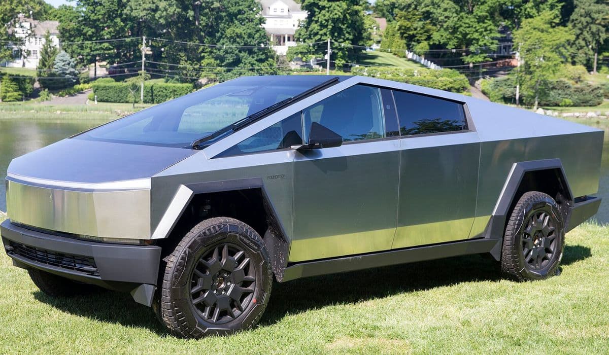 Tesla Cybertruck real-world towing review: Range drop and brake issues