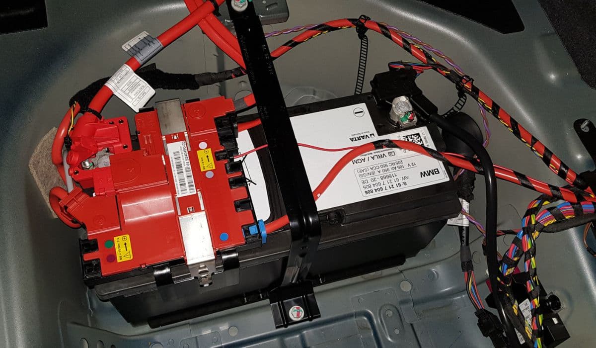 How to replace 12V battery and avoid parasitic drain on BMW