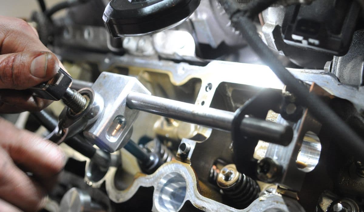 BMW How to replace valve stem seals without head removal