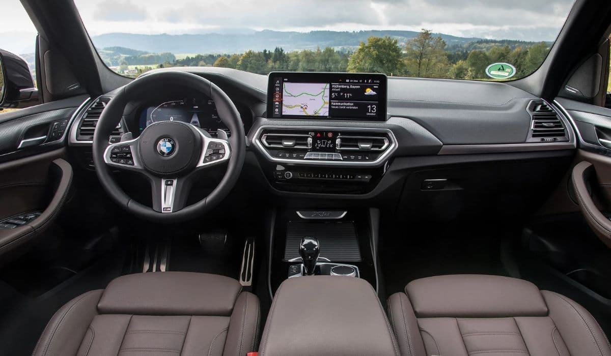BMW X3 interior quality drop and tire noise complaints