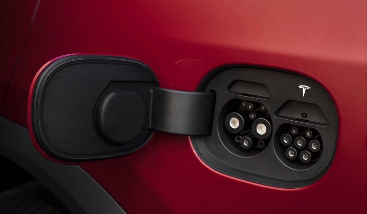 Tesla: How to fix charge port door jamming