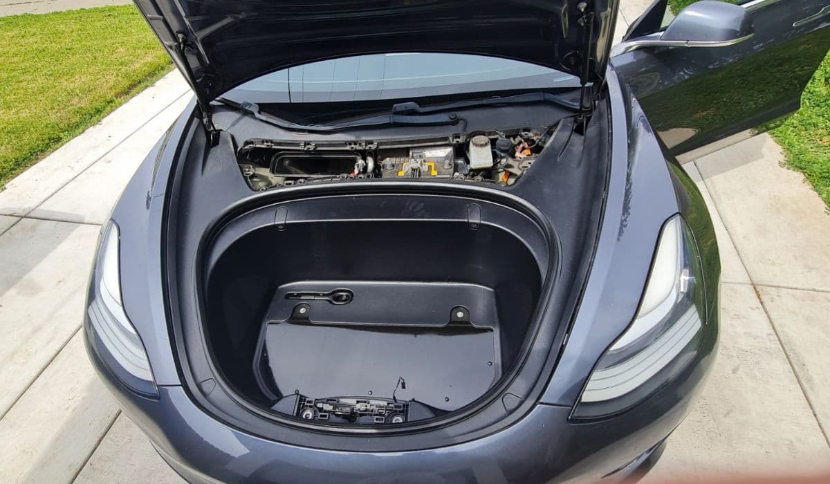 Tesla: How to replace blend door actuator noise