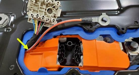 Tesla: How to fix battery contactor clicking (power loss risk)