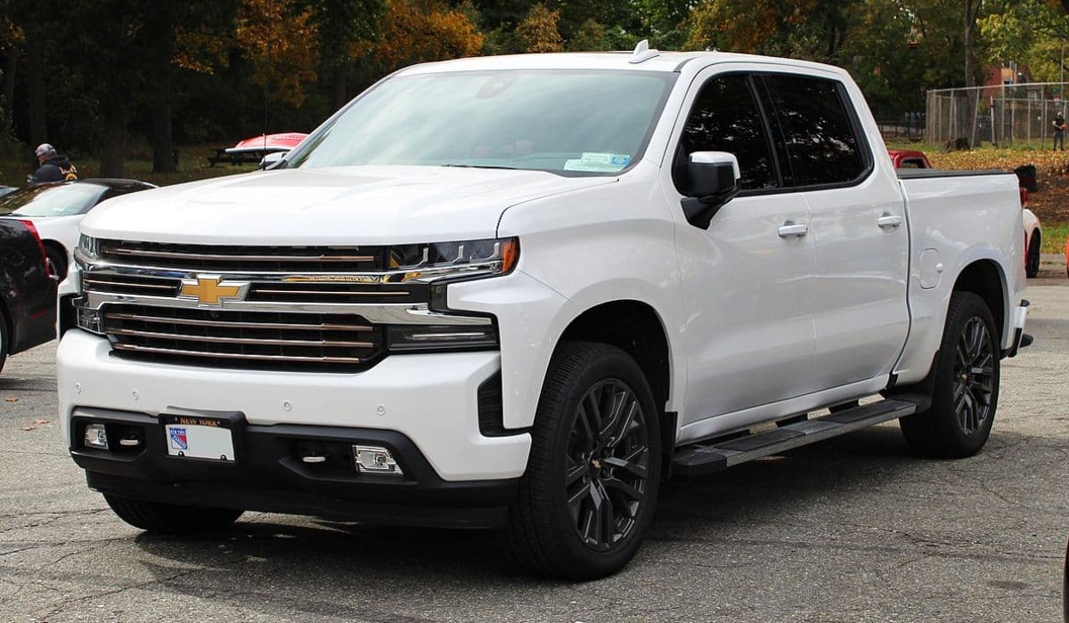 Chevrolet Silverado 1500: Towing capability vs transmission issues