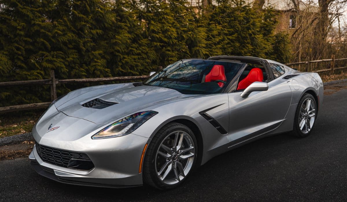 Chevrolet Corvette: Performance heritage and mid-engine handling