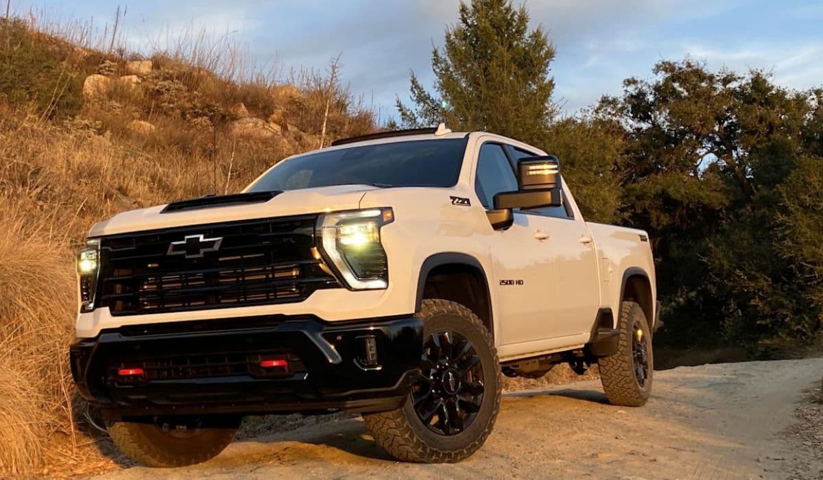 Chevrolet Silverado HD: Heavy-duty towing king with durability