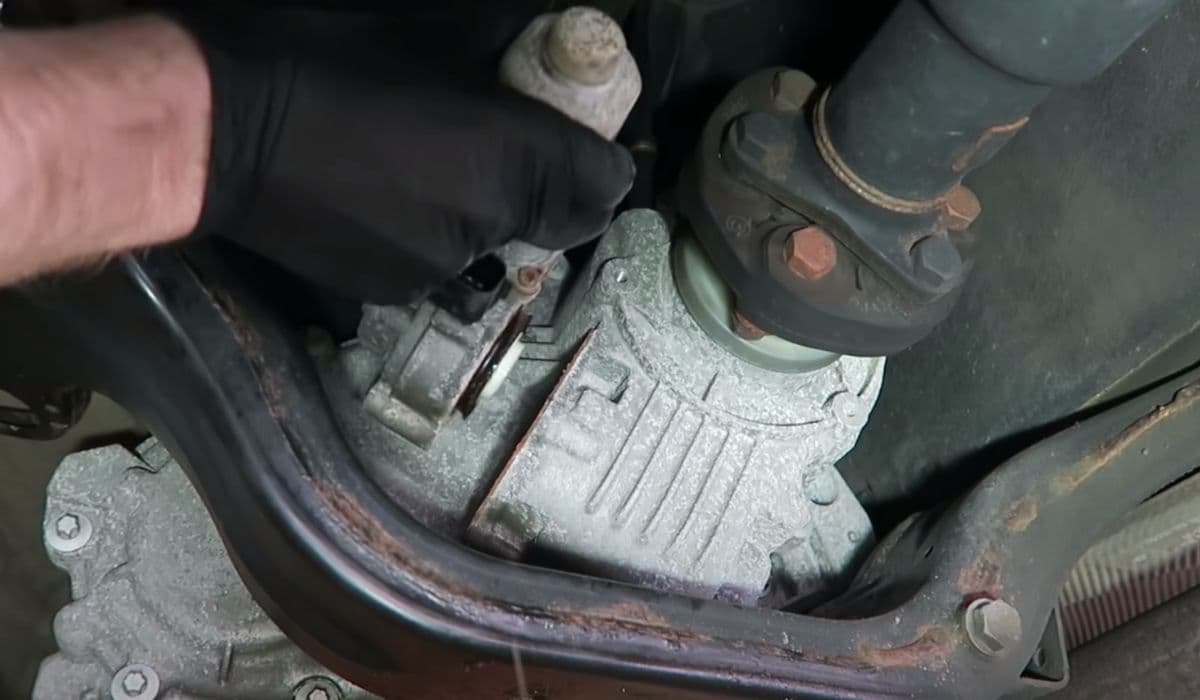 How to replace transfer case fluid and actuator (BMW xDrive models)
