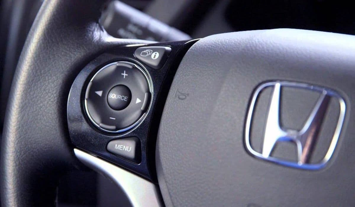 Honda Accord distracting steering wheel controls complaints