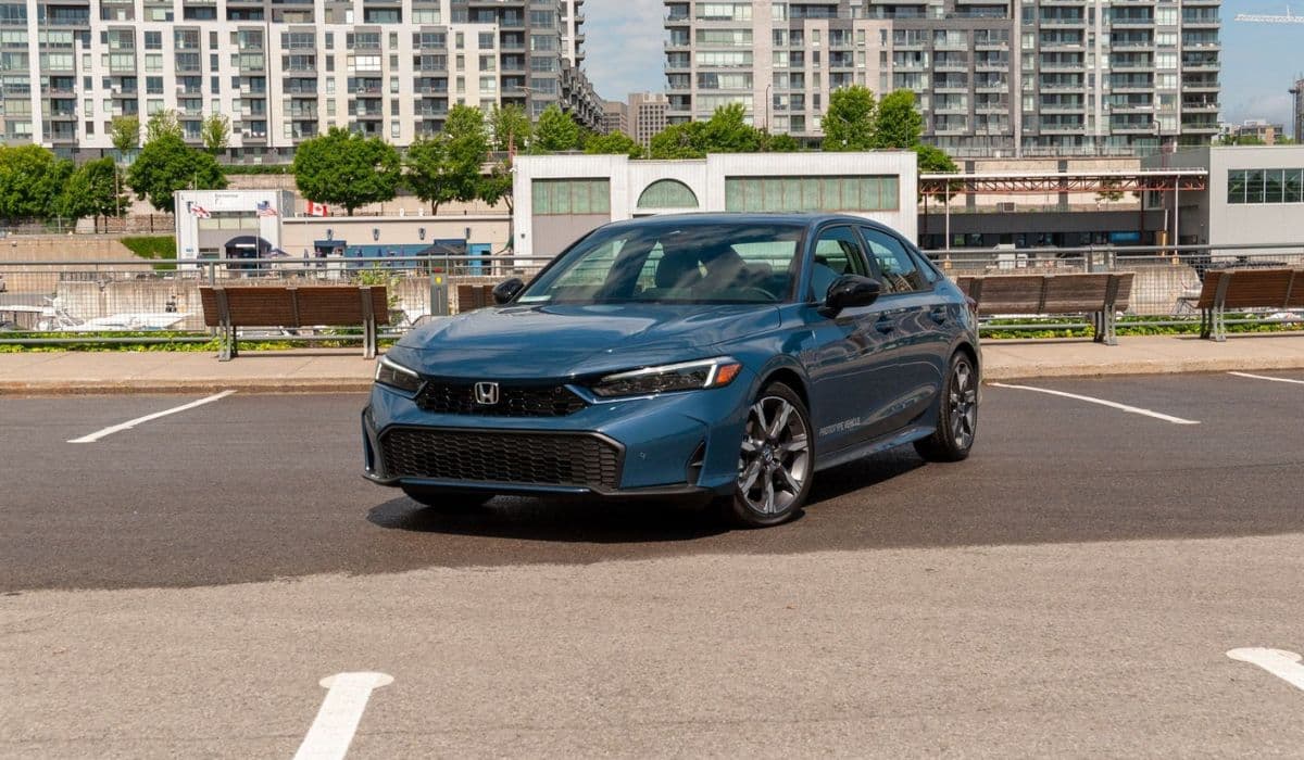 Honda Civic excellent fuel economy in hybrid models