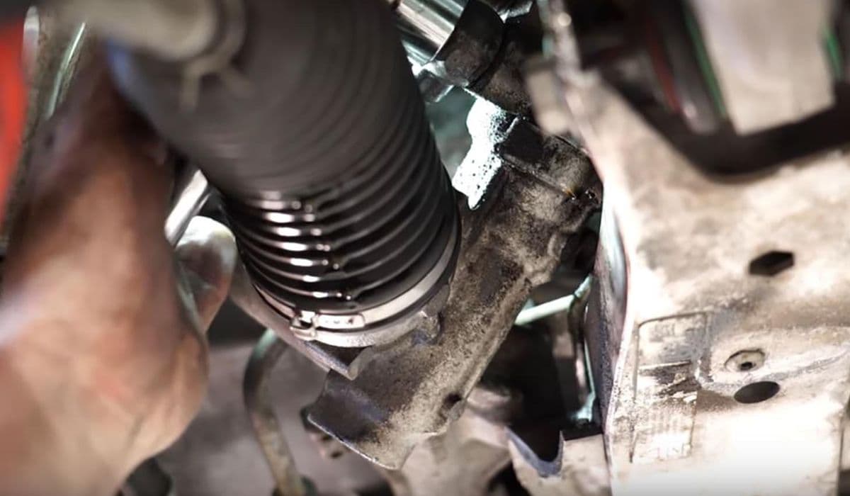 How to fix electronic steering rack clunk BMW