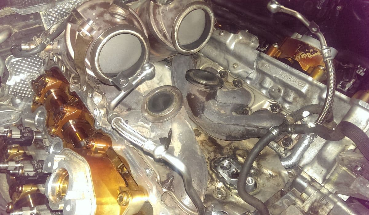 How to replace turbo oil lines BMW (N63 hot-V engines)