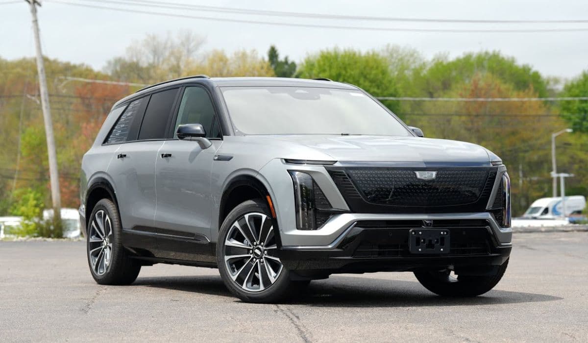 Cadillac Vistiq three-row electric luxury SUV focuses on family space and Ultium tech
